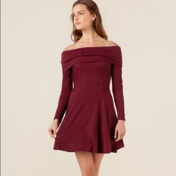 ✨HP✨Miami KENLEY FRANCESCAS OFF THE SHOULDER KNIT DRESS S - Picture 1 of 7